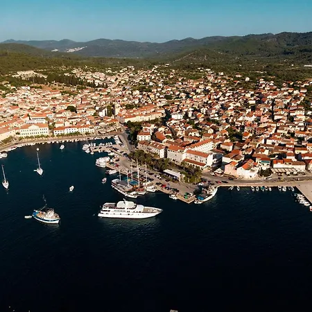 & Fisherman's Luck - Two-bedroom With Terrace And Sea View Appartamento Vela Luka